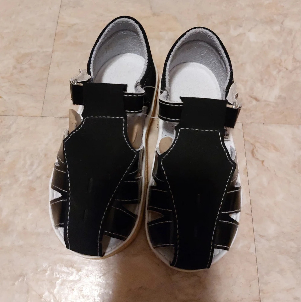 sandals  nwt